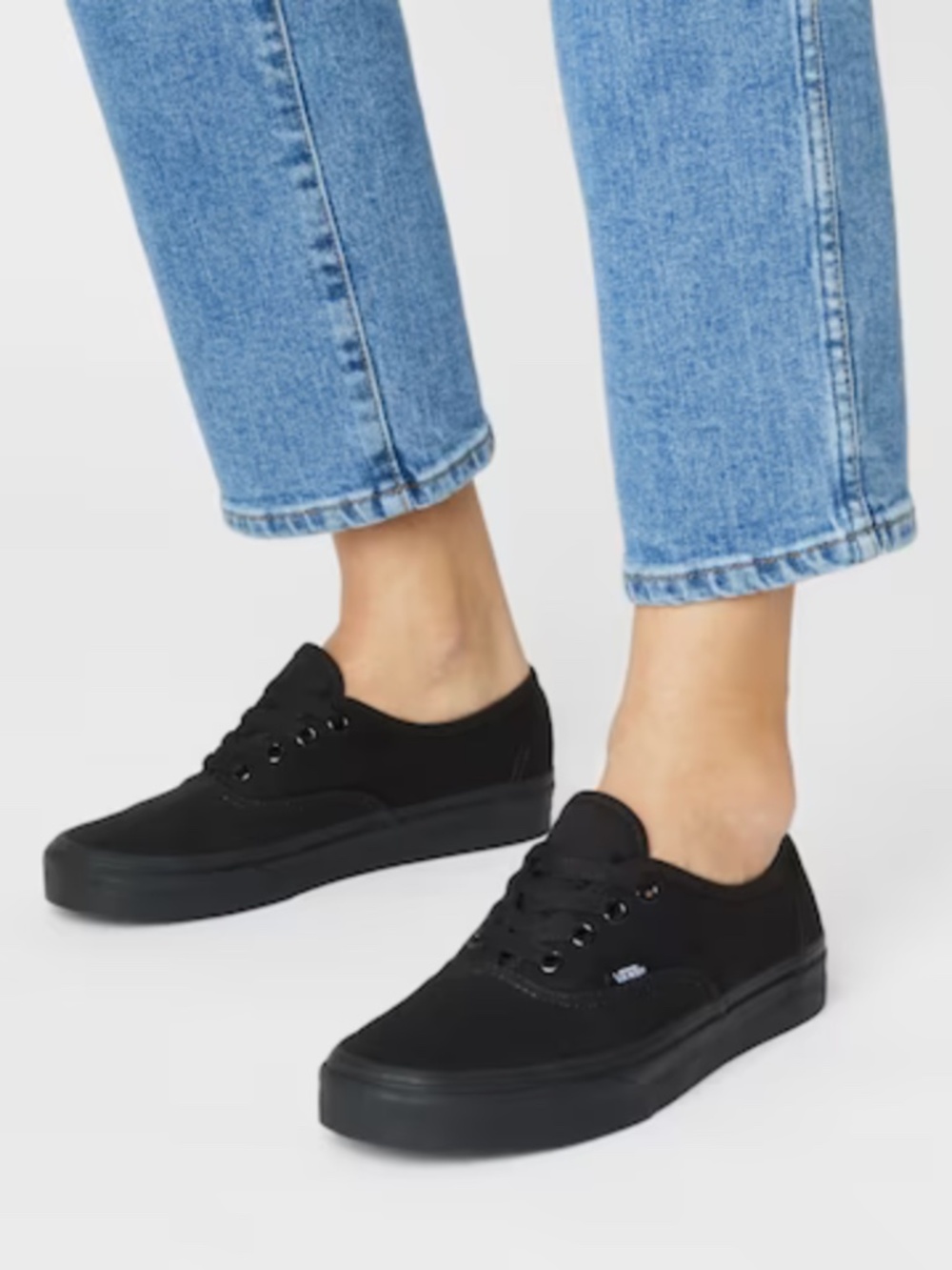 Vans Unisex Blackout Authentic Classic Canvas Low-Top Lace-Up Sneakers